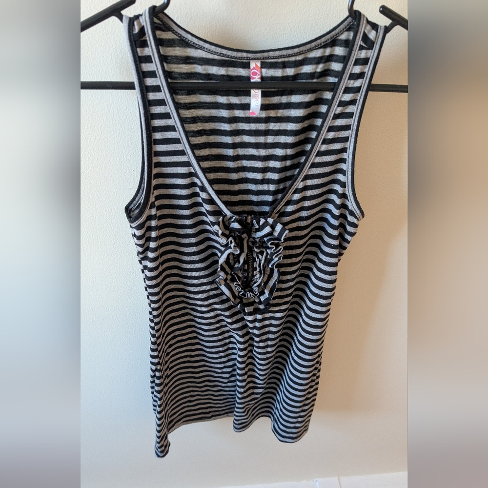 6 Degrees Y2K grey and black stripped tank top with zipper. Size Medium